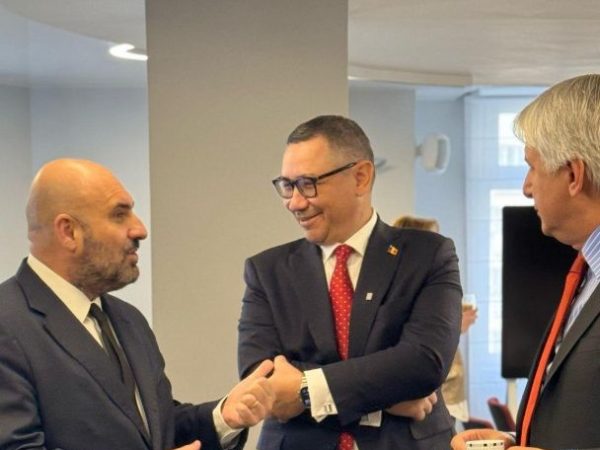 Victor Ponta, candidat independent la președinția României în 2025, susținut de Eugen Teodorovici, vorbesc despre un mediu de afaceri mai flexibil și mai competitiv în România